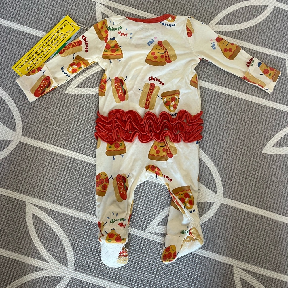 NWT Mini Wonder Chicago high five ruffle footie